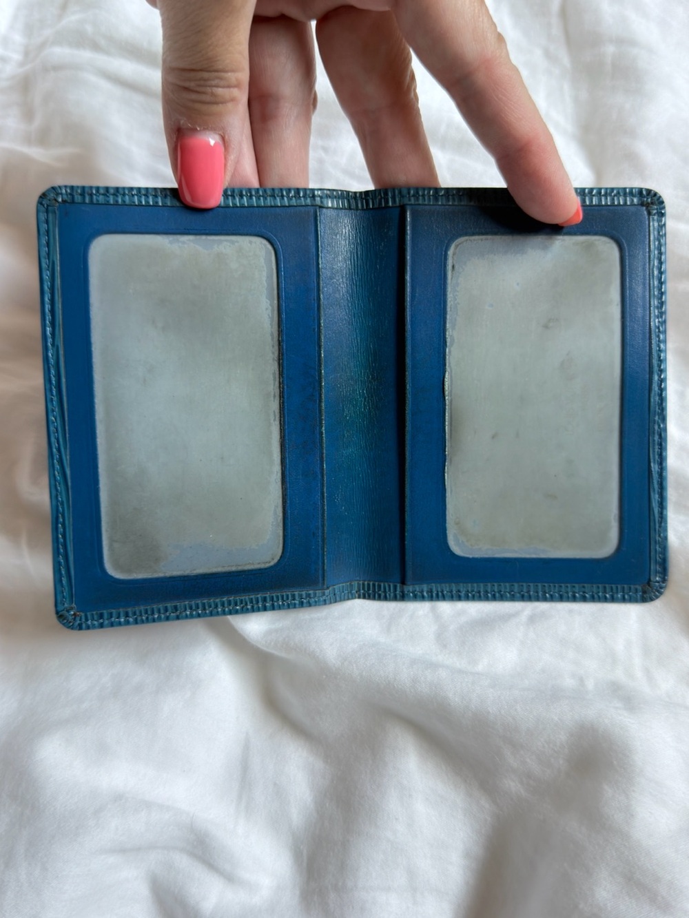 Louis Vuitton Blue Epi Leather ID Card Holder Badge Pass Case Made in France - Picture 3 of 3